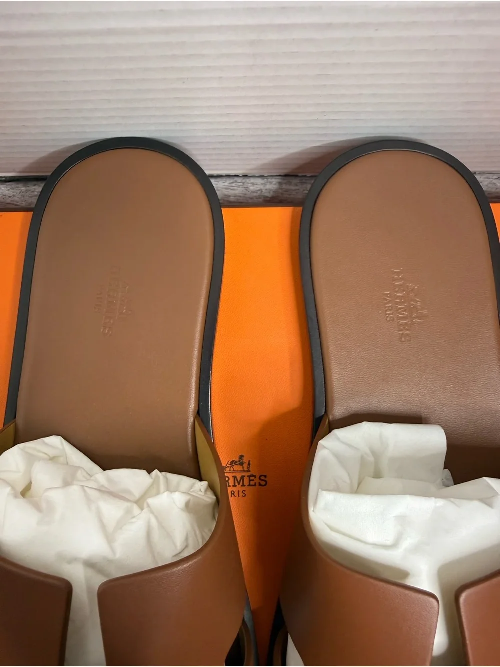 NWBT Men’s RARE Hermès Izmir Sandals in Gold